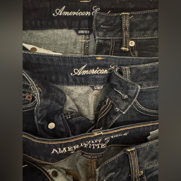 American Eagle Dark Wash Jean shorts size 2 - Picture 2 of 3